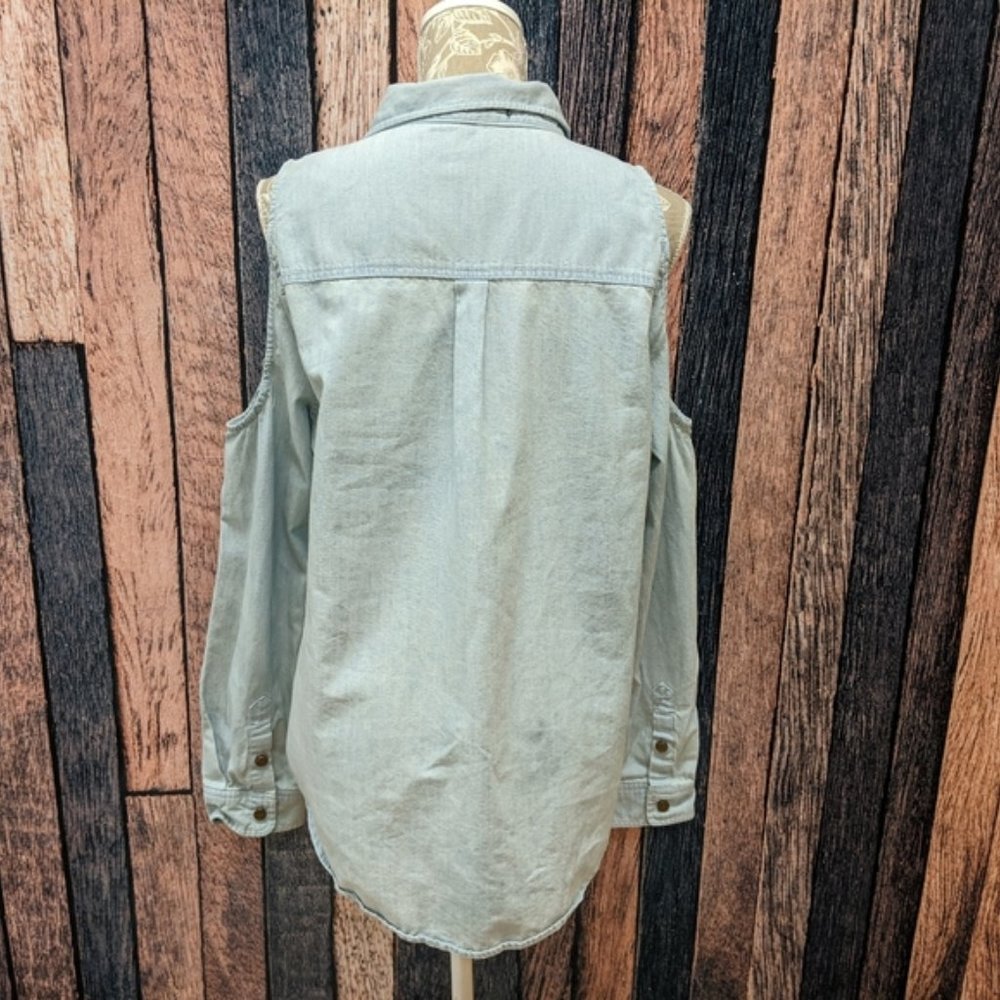 Sanctuary Cold Shoulder Chambray Button Down - image 3